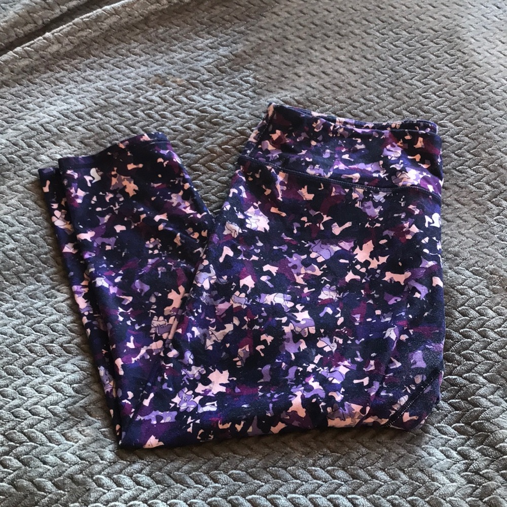 Fabletics Crop Yoga Pants